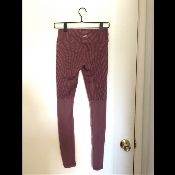 Alo Yoga Leggings - Picture 4 of 4